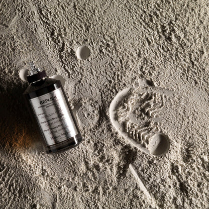 Replica Dancing On The Moon